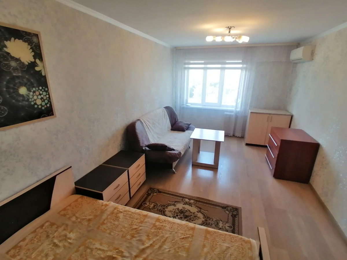 Как дома. Левый берег на Троллейная