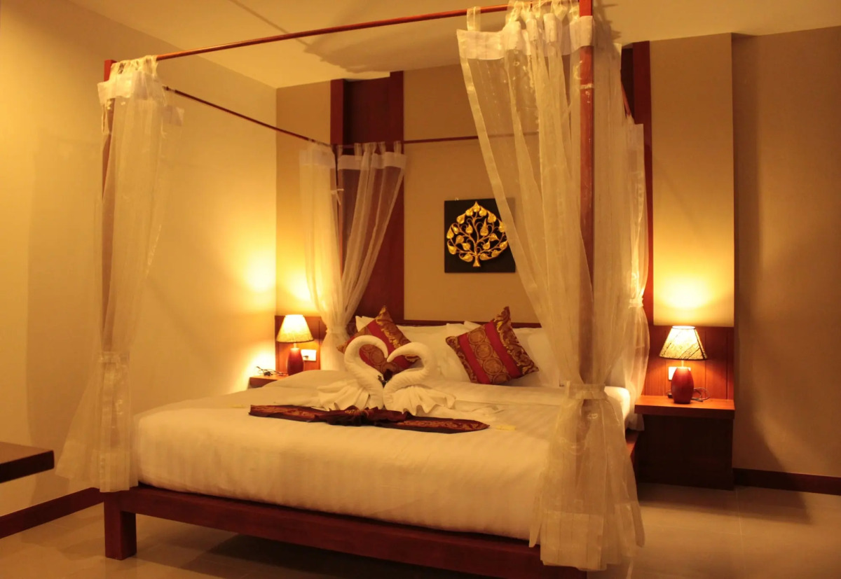 Patong Hemingway's Hotel