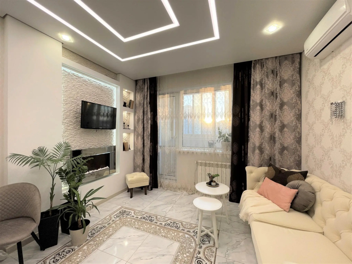 Сутки как дома на улице Дуси Ковальчук