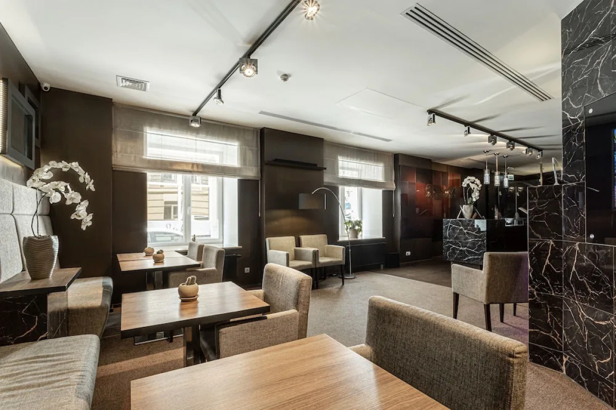 Отель Senator Maidan