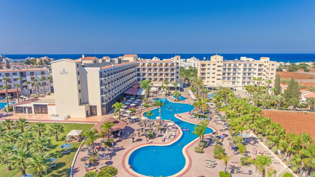 Tsokkos Gardens Hotel & Apartments