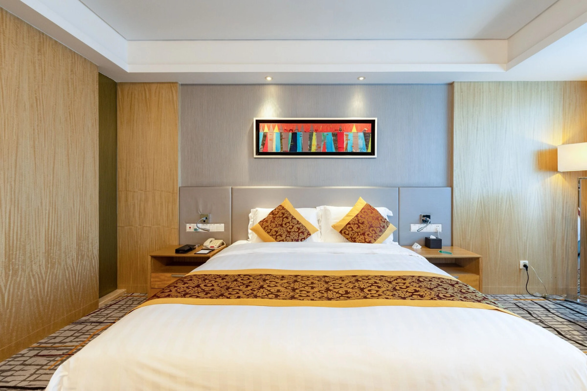 Guangzhou Pearl River International Hotel （Yijing Lu Metro Station）