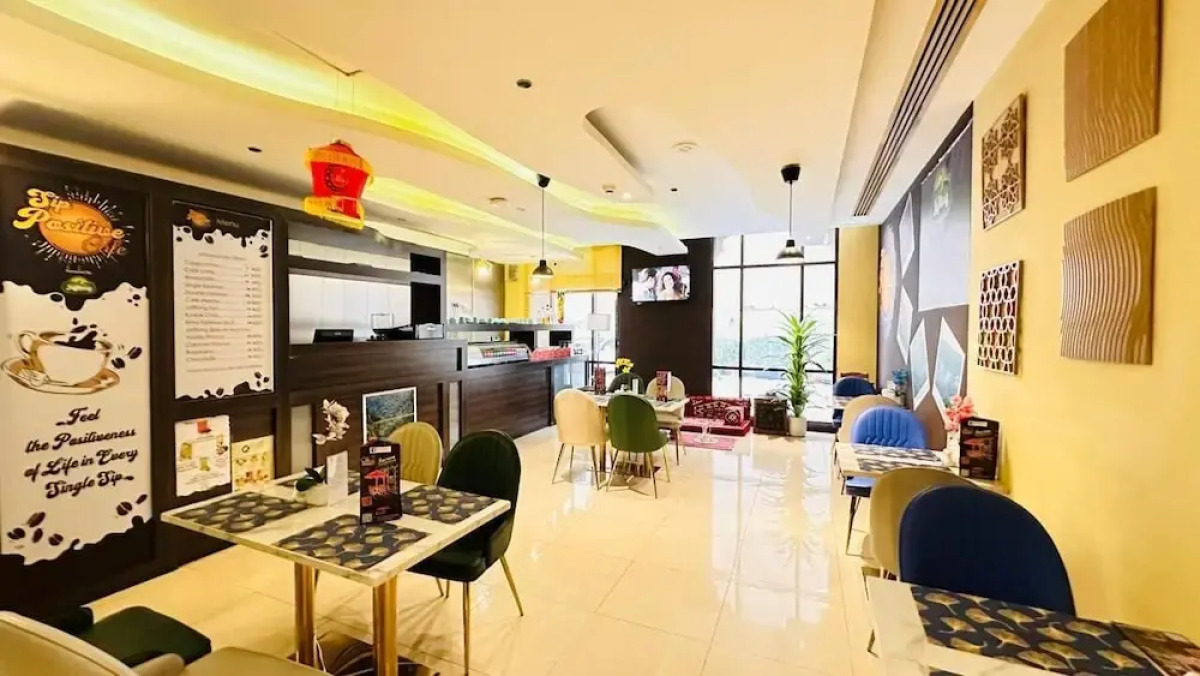 Отель Reflections Hotel