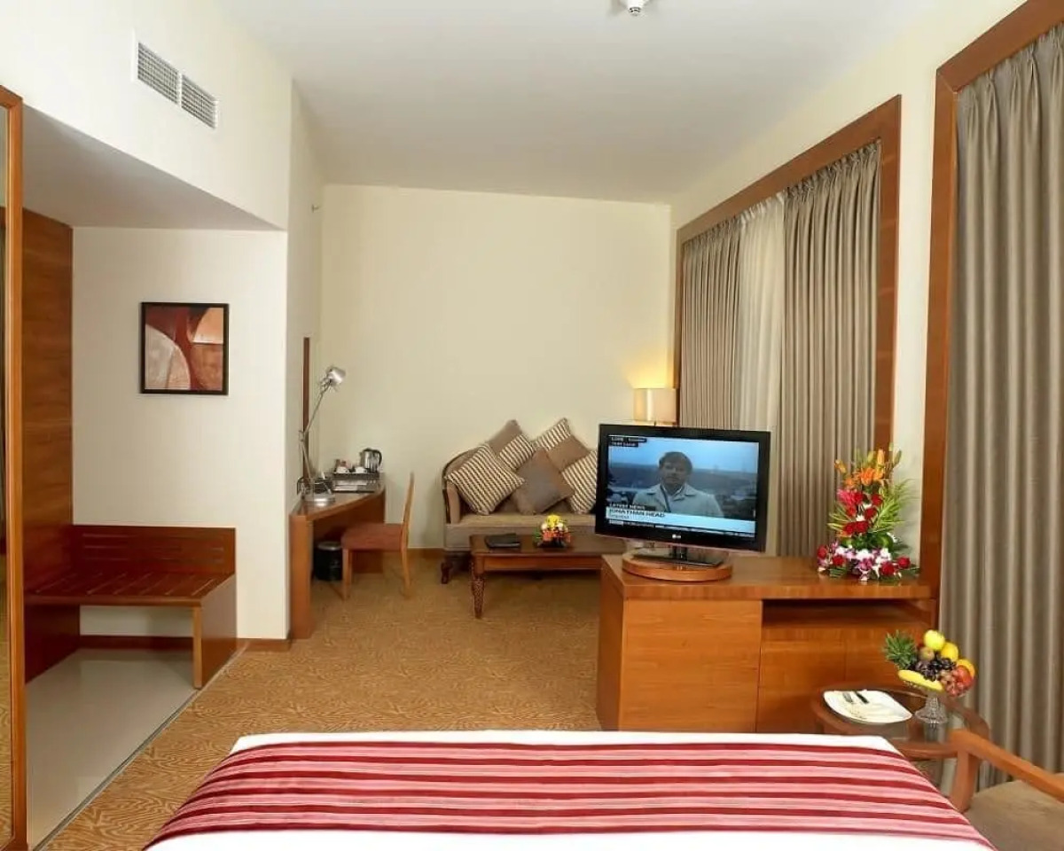 Отель Landmark Grand Hotel