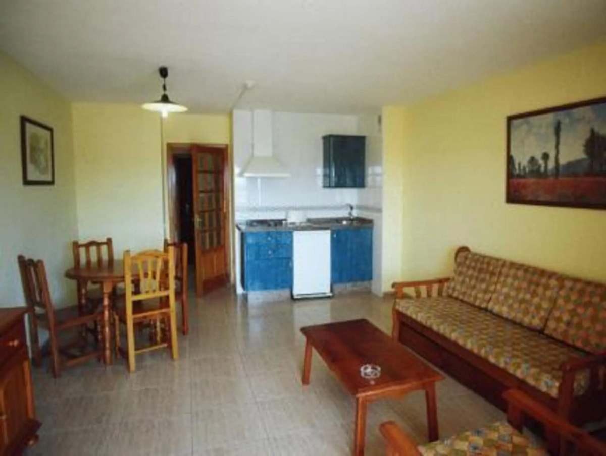 Playaolid Suites & Apartments