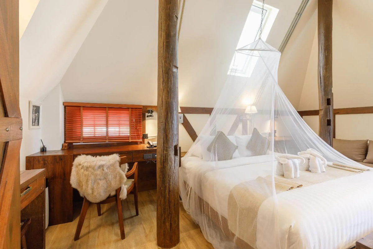 Le Charcoa Hotel