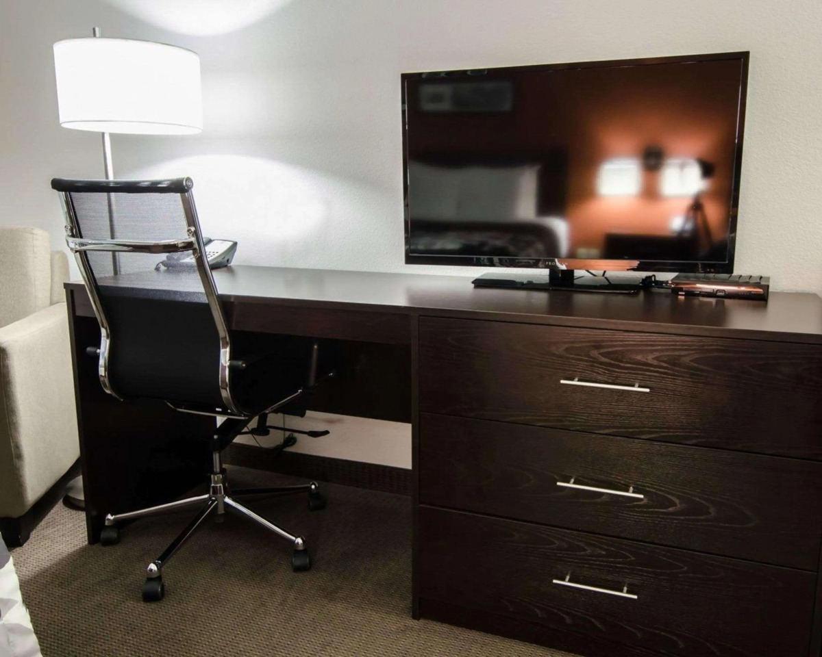 Sleep Inn & Suites and Conference Center Downtown