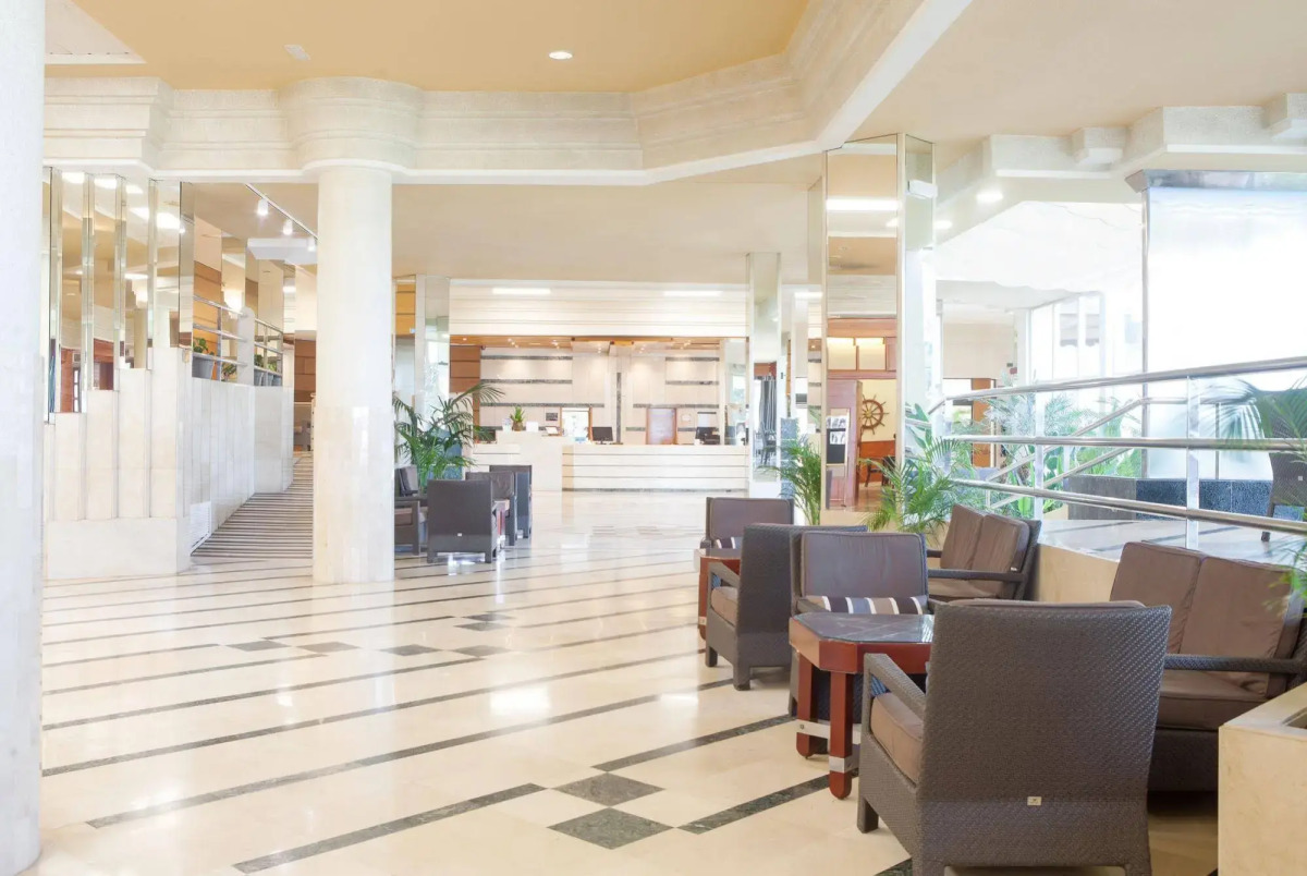 Hotel Puertobahia & Spa