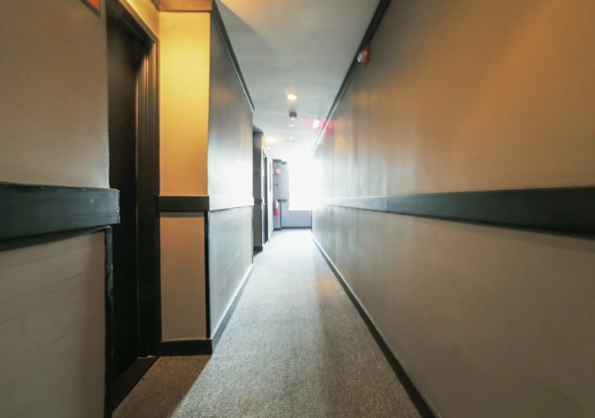 Night Hotel Broadway