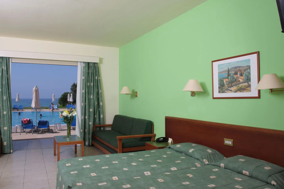 Panas Holiday Village