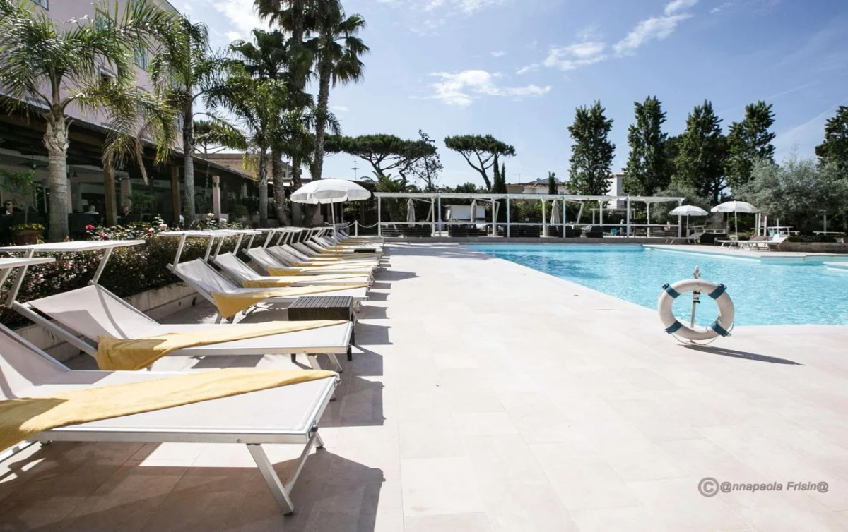 Isola Sacra Rome Airport