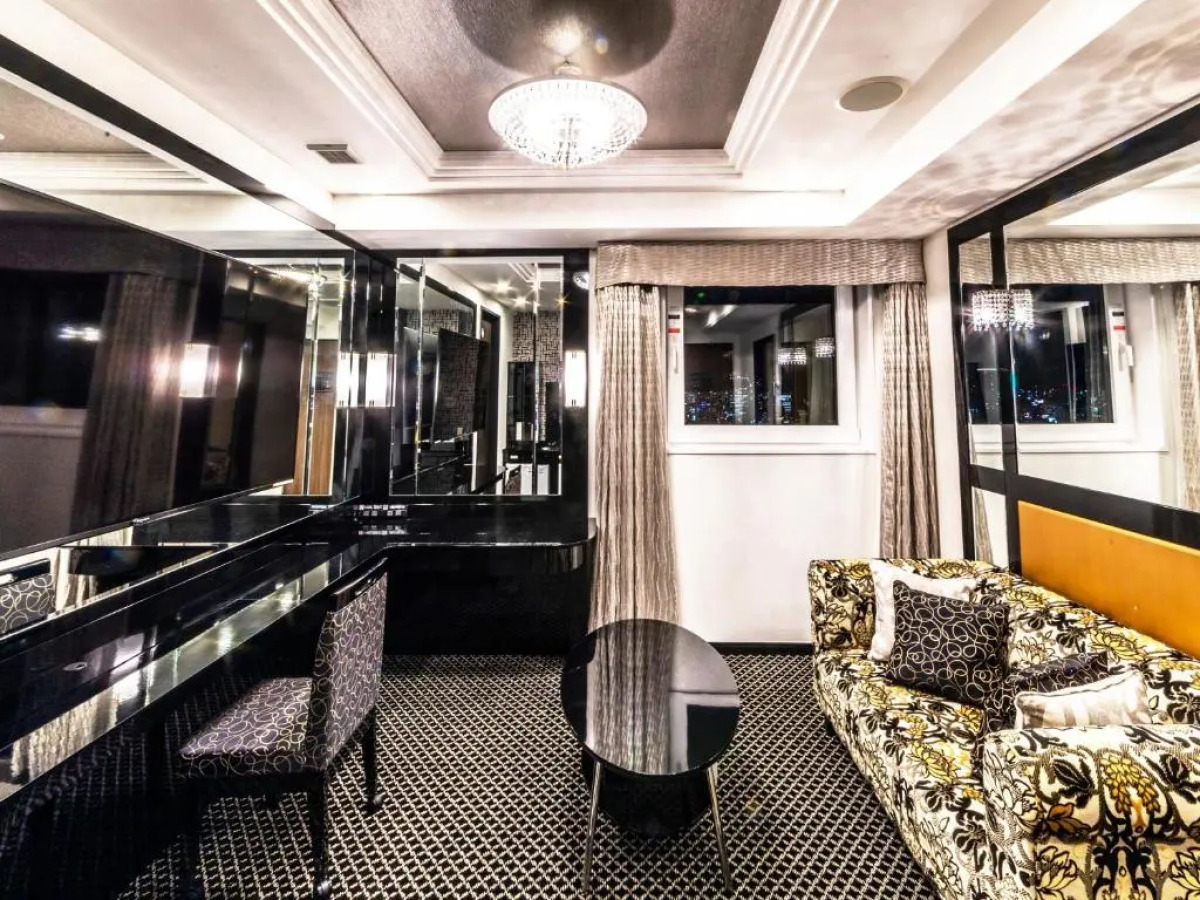 Apa Hotel ＆ Resort Midosuji Hommachi Eki Tower