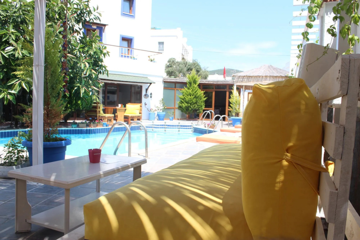 Oya Boutique Hotel & Suites