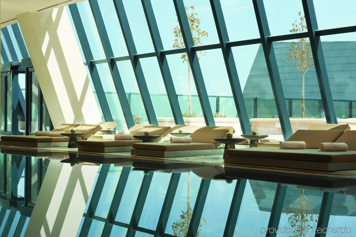 Отель Fairmont Baku at the Flame Towers