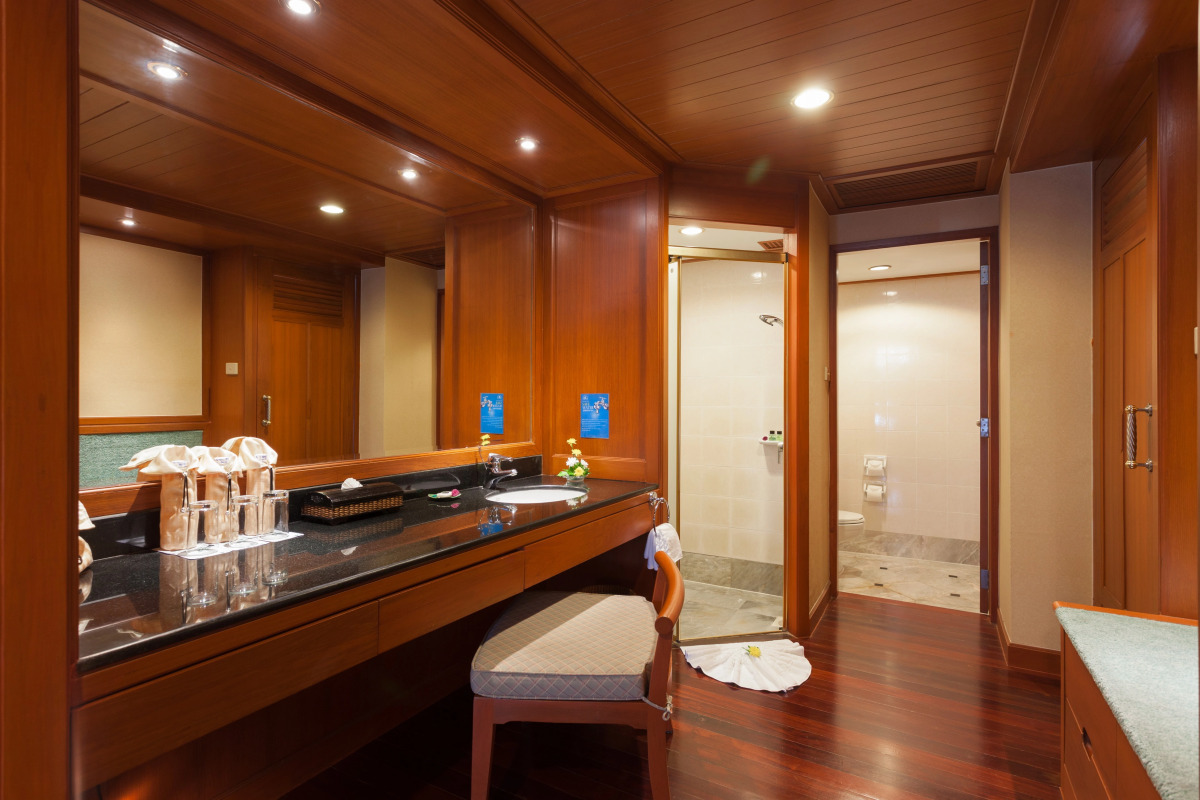 Diamond Cliff Resort & Spa, Patong Beach