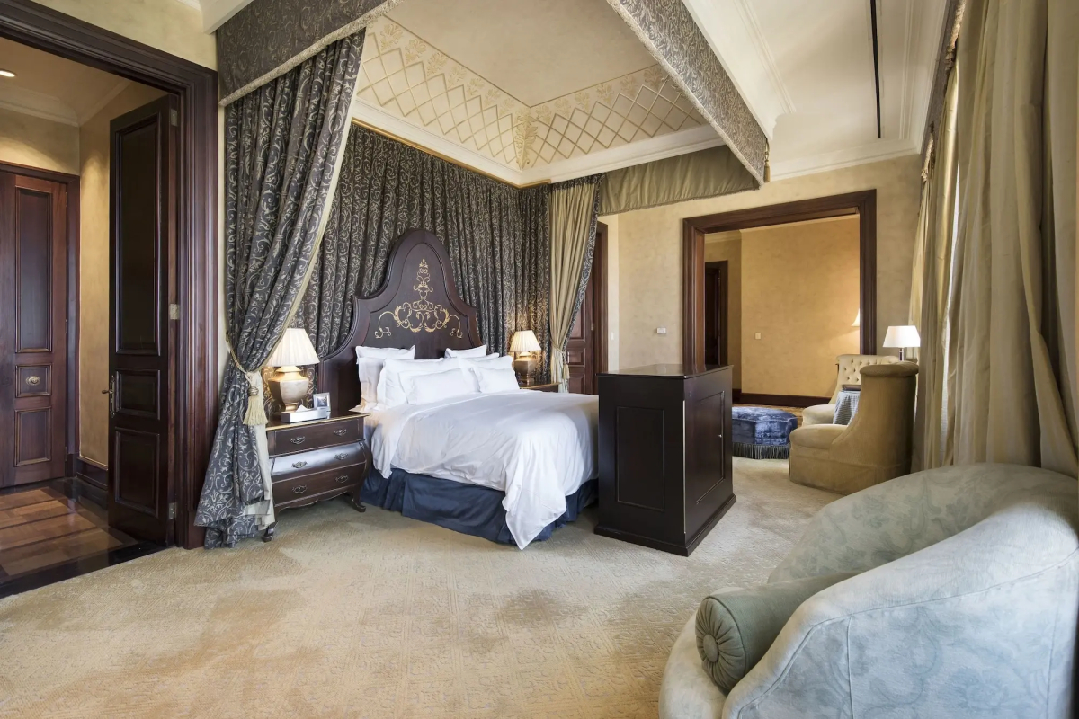 Palazzo Hotel