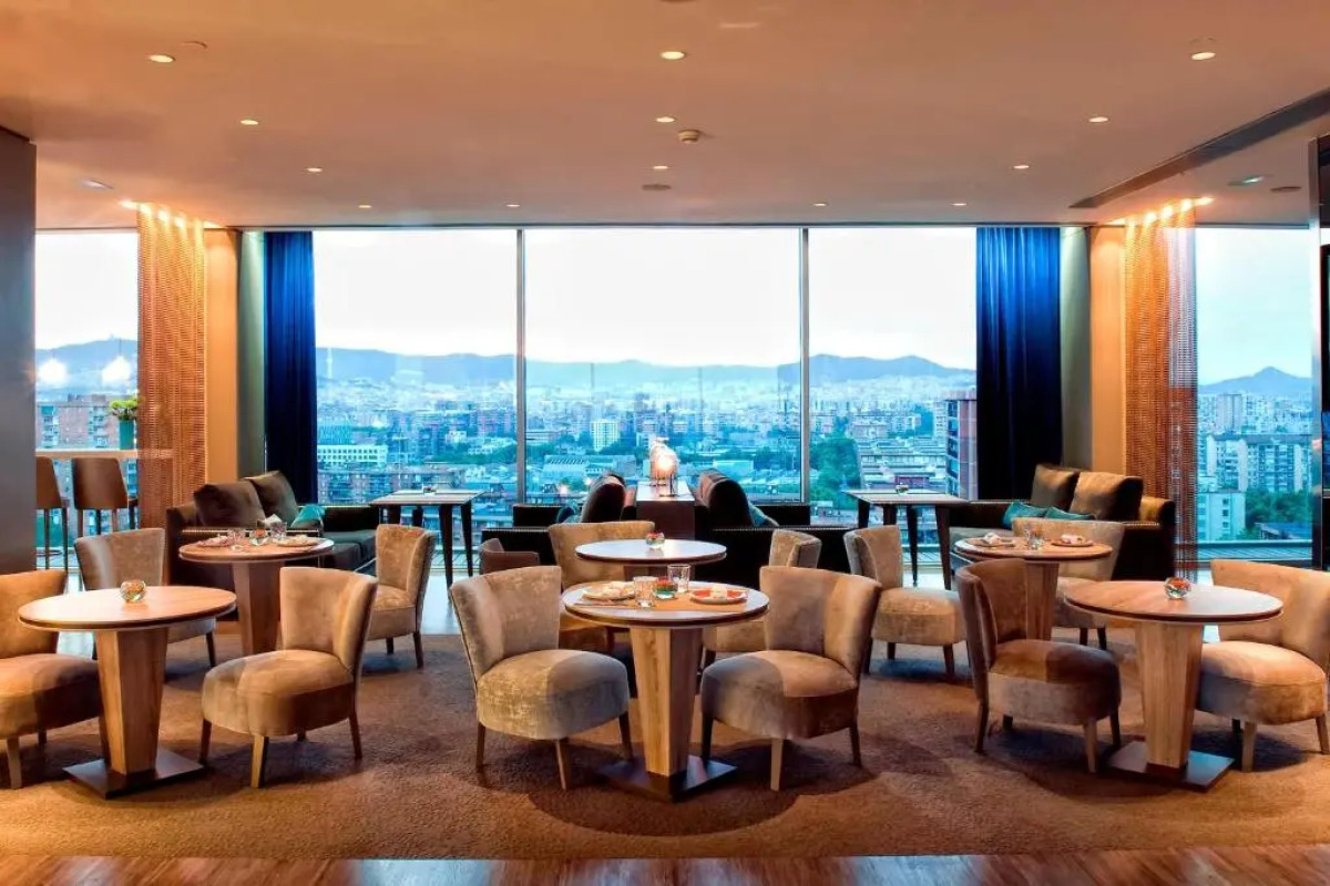 Отель Leonardo Royal Barcelona Forum