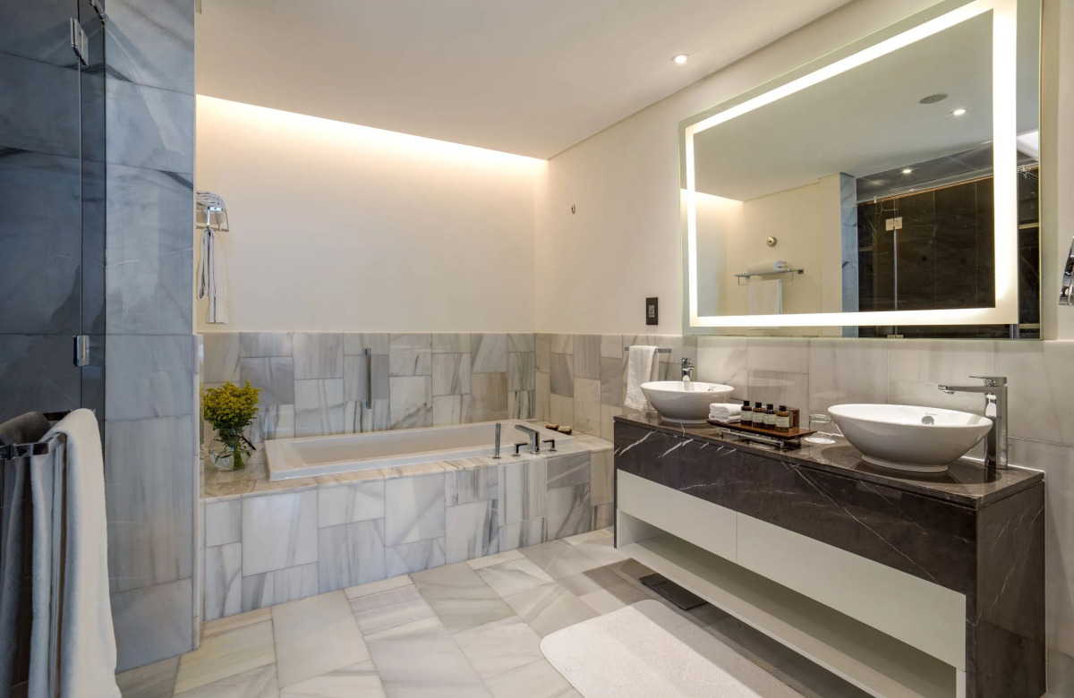 Th8 Palm Dubai Beach Resort, Vignette Collection, by IHG