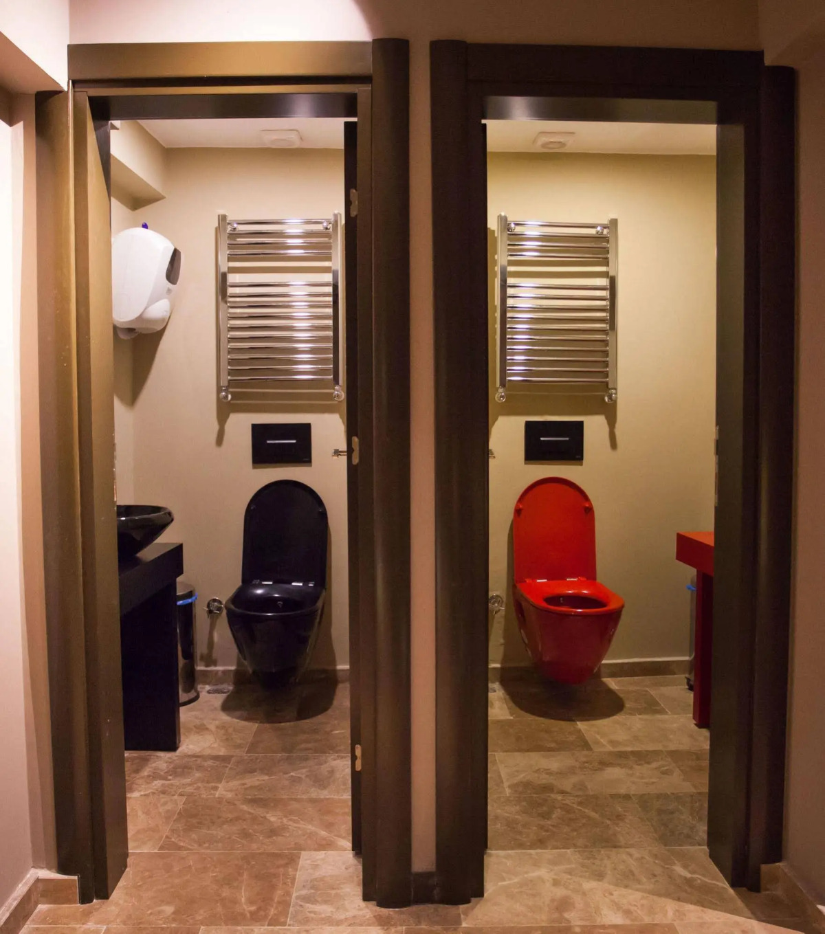 Juliet Rooms & Kitchen