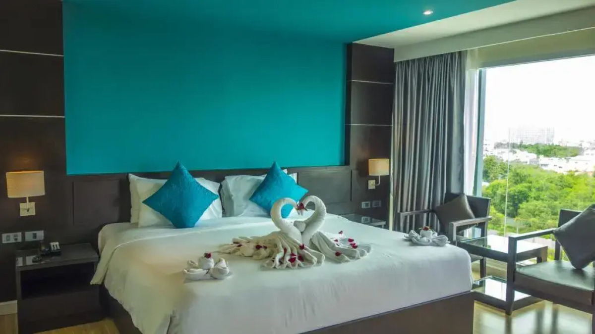 Unique Regency Hotel