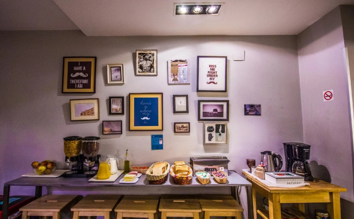 Don Moustache Hostel