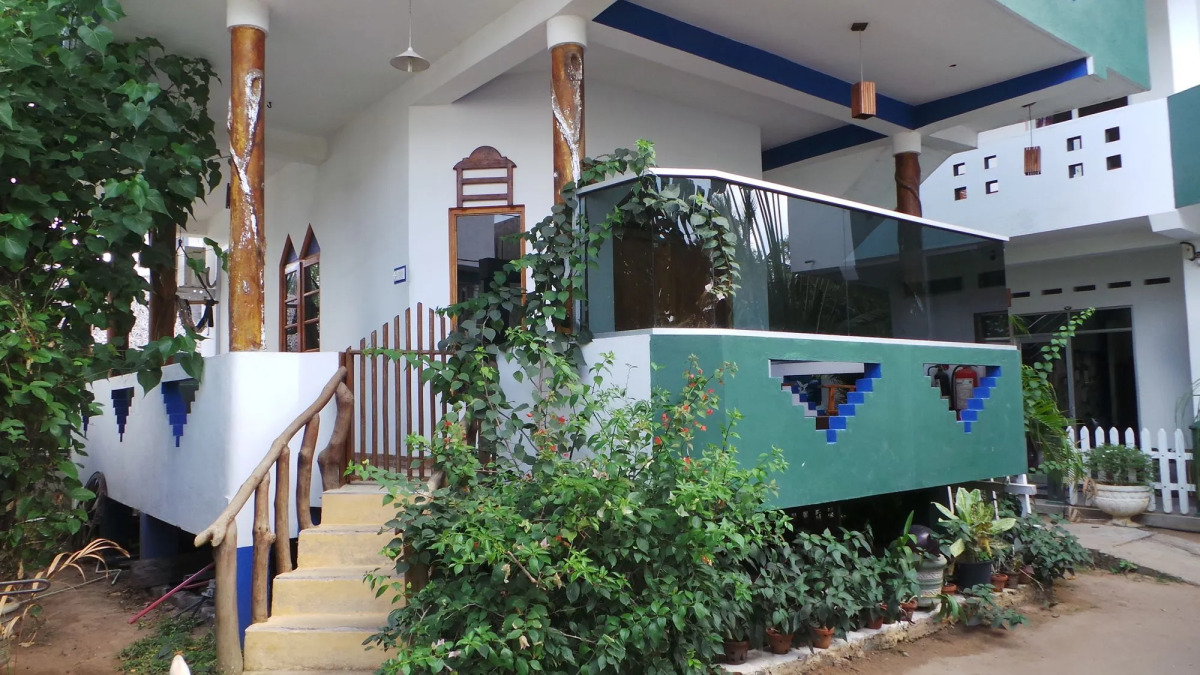 Frangipani Beach Villa