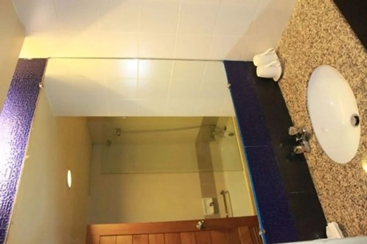 Sunshine Hotel And Residences