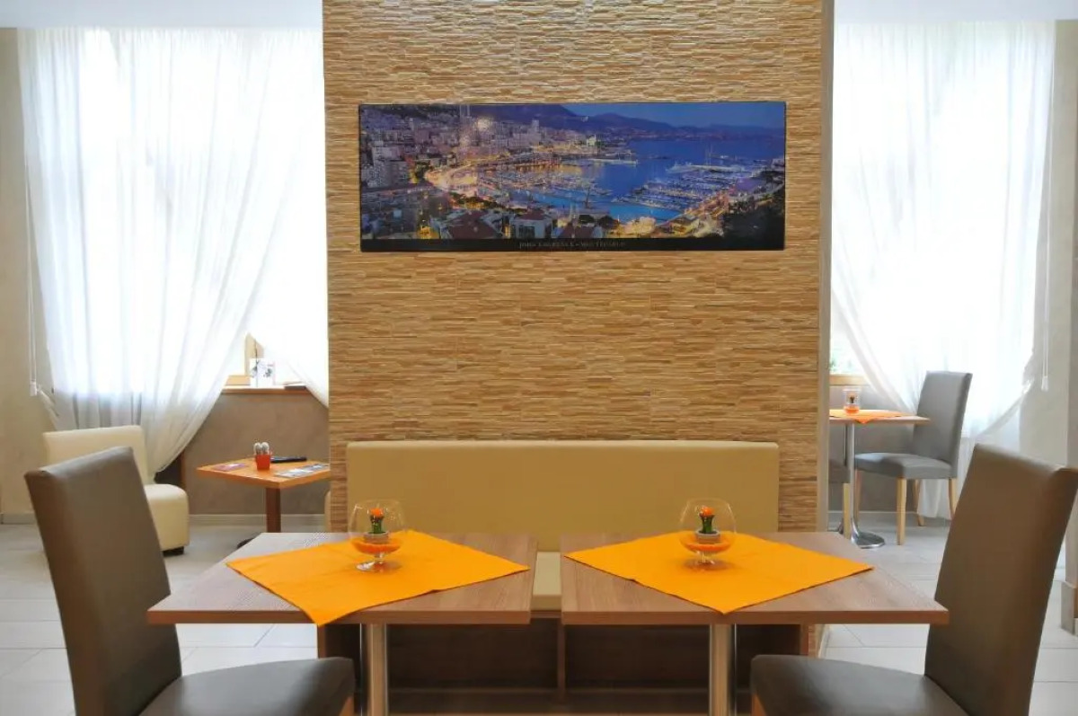 Отель Montecarlo