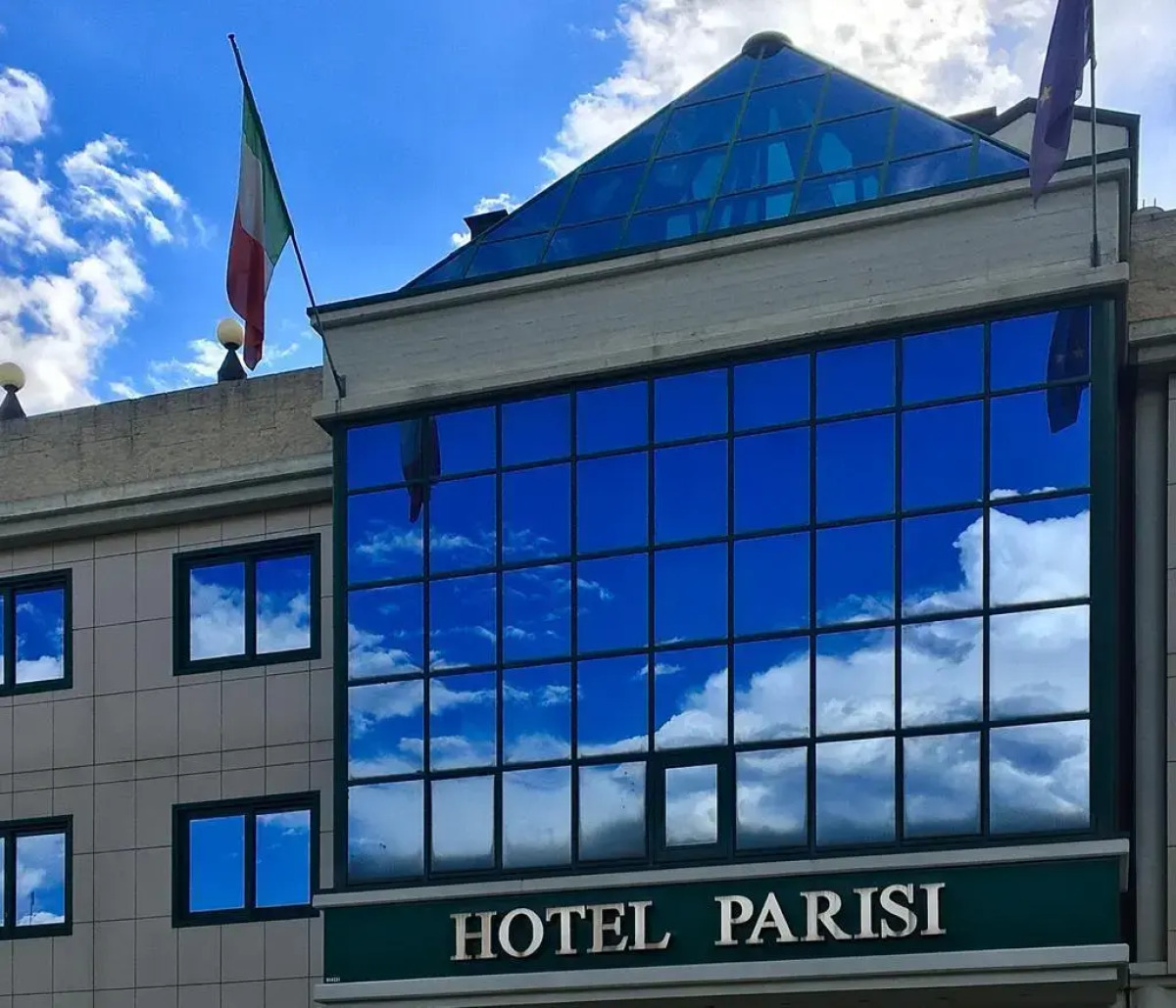 Hotel Parisi