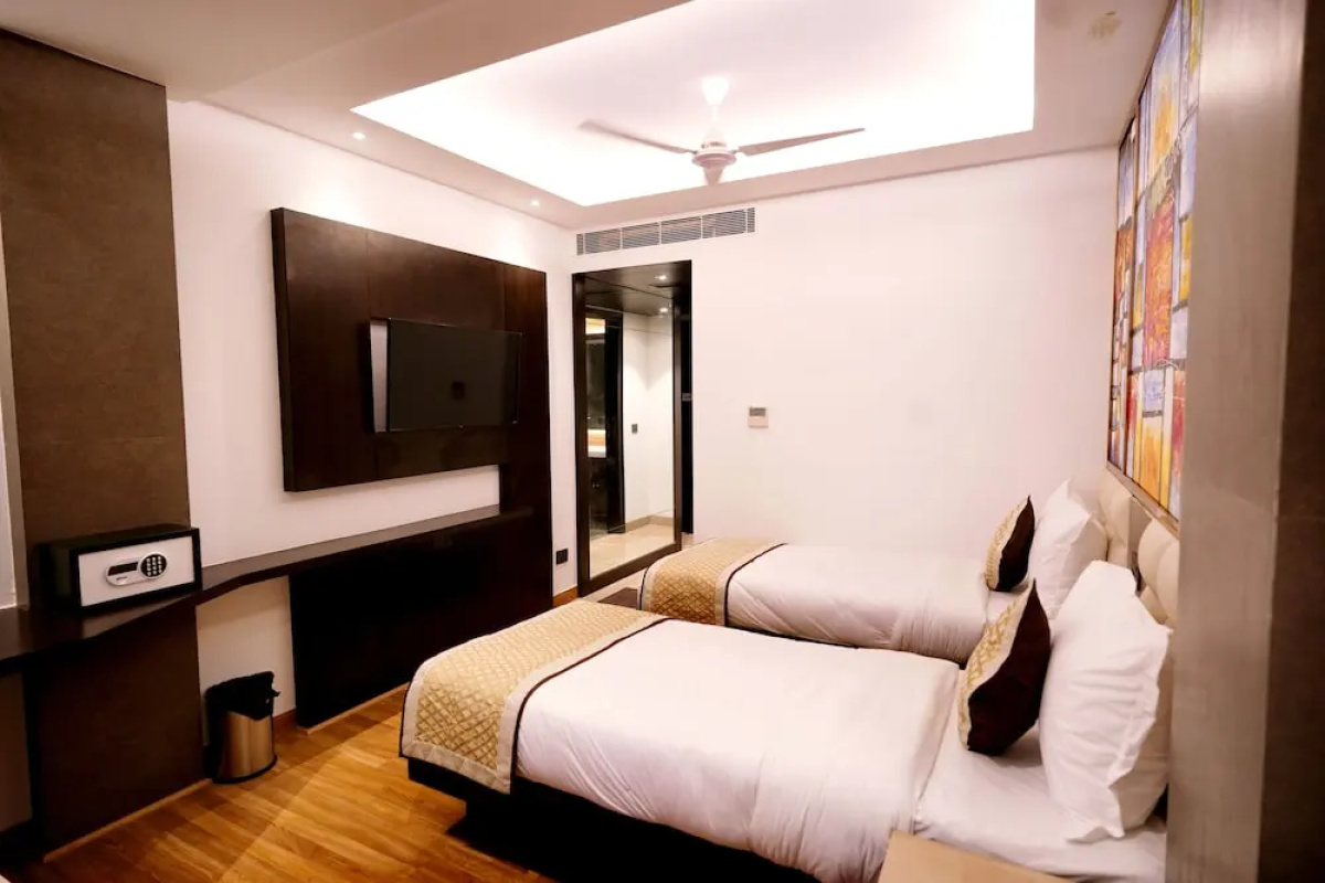 Hotel City Pride