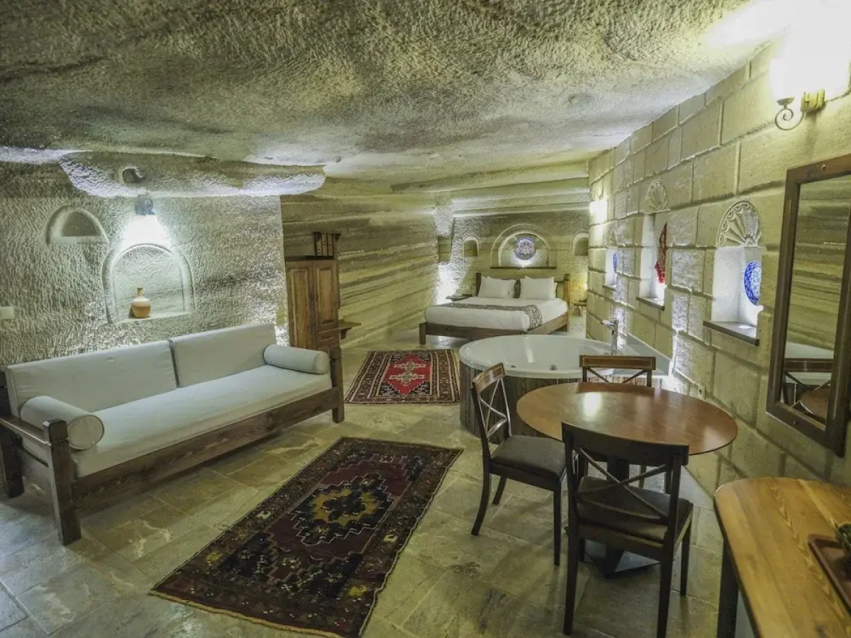 Zara Cave Hotel +10
