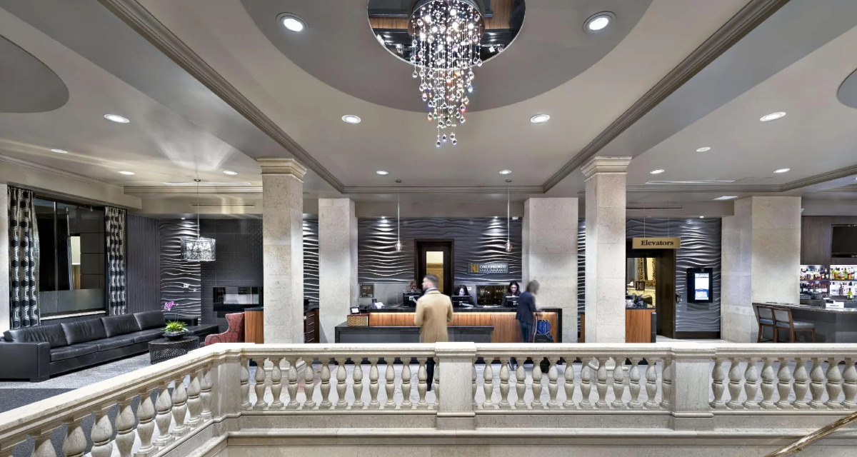 One King West Hotel & Residence