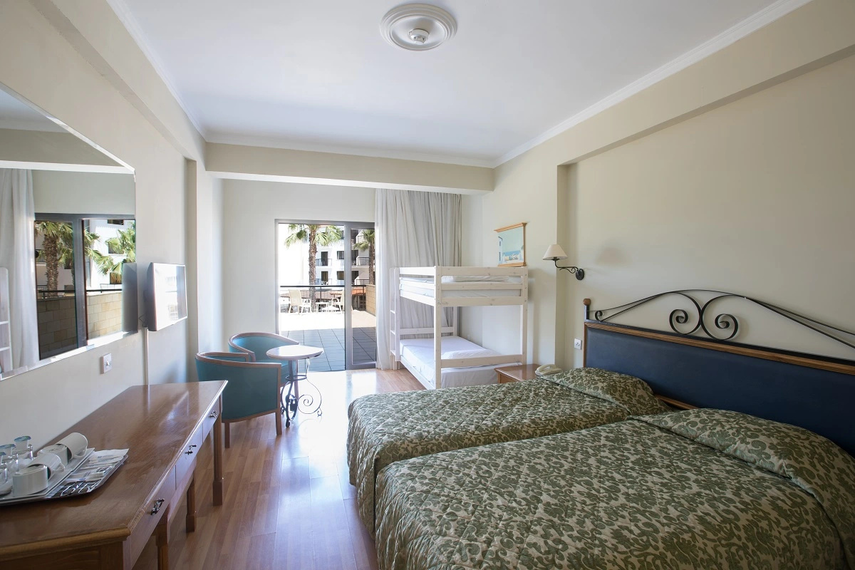 Tsokkos Gardens Hotel & Apartments