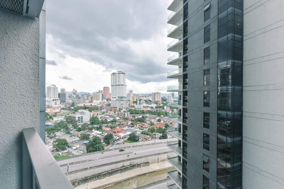 Summer Suites Residences by Subhome