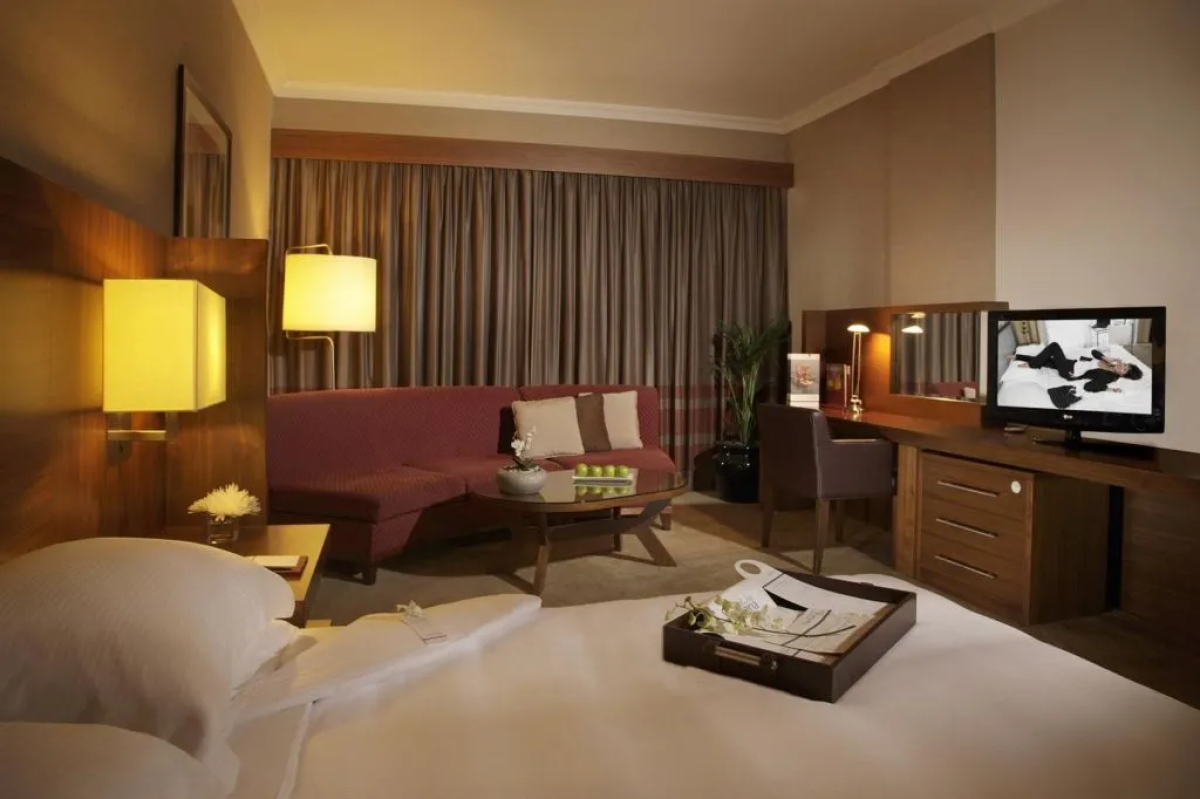 Jumeira Rotana Hotel