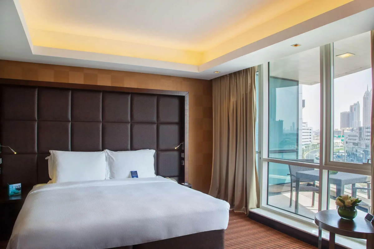 Отель Radisson Blu Hotel, Dubai Media City