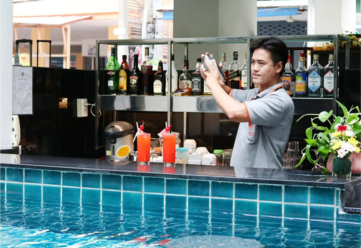 Sunshine Hotel And Residences