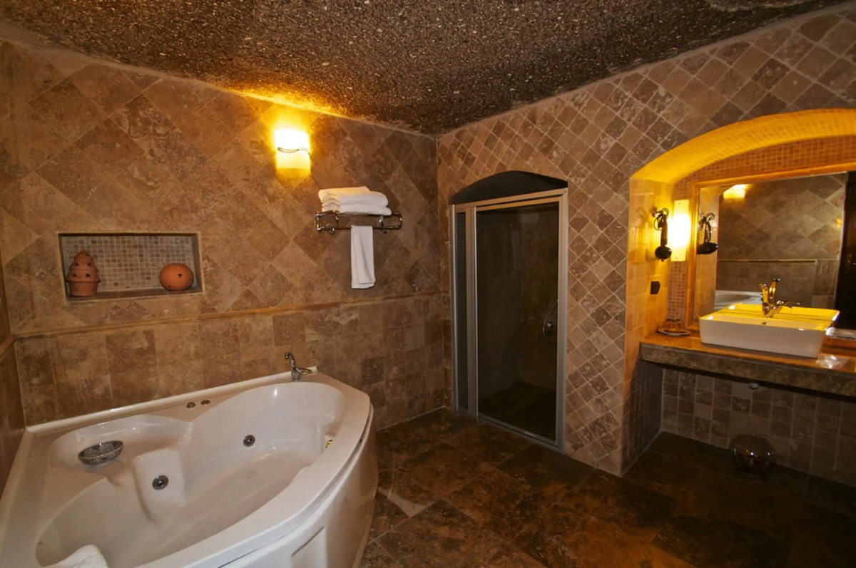 Grand Cave Suites
