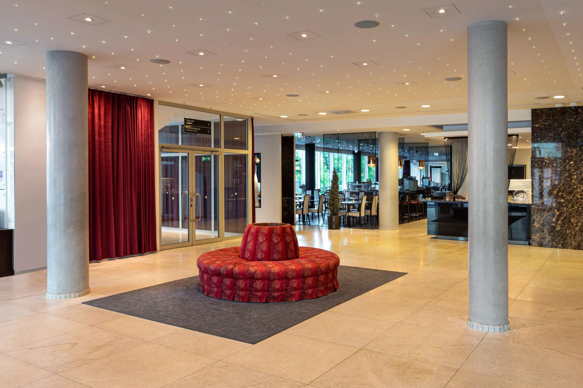 Отель Park Inn by Radisson Meriton Conference & Spa Tallinn