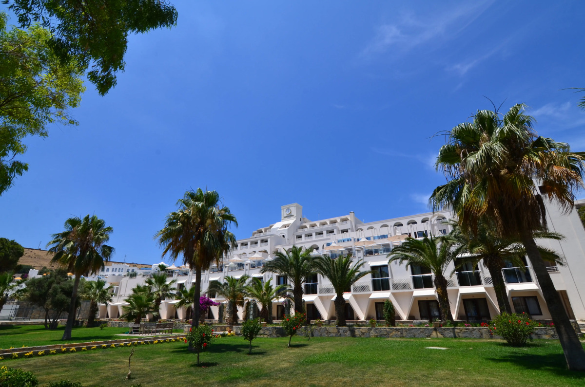 Azka Hotel
