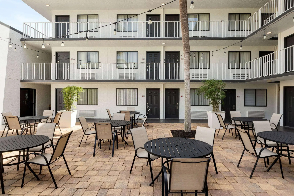 Mai Hana Hotel- Intl Drive, Trademark Collection by Wyndham