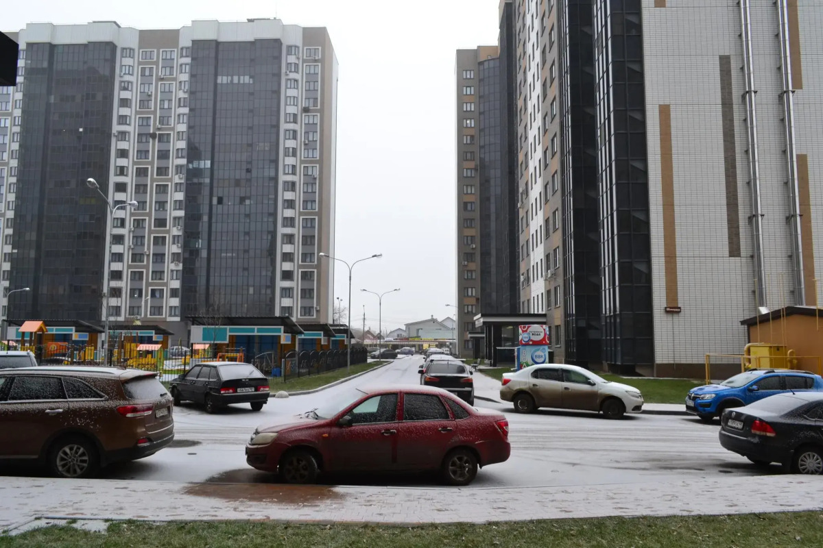 ЭмиЛи на улице Конструкторов 29А к1