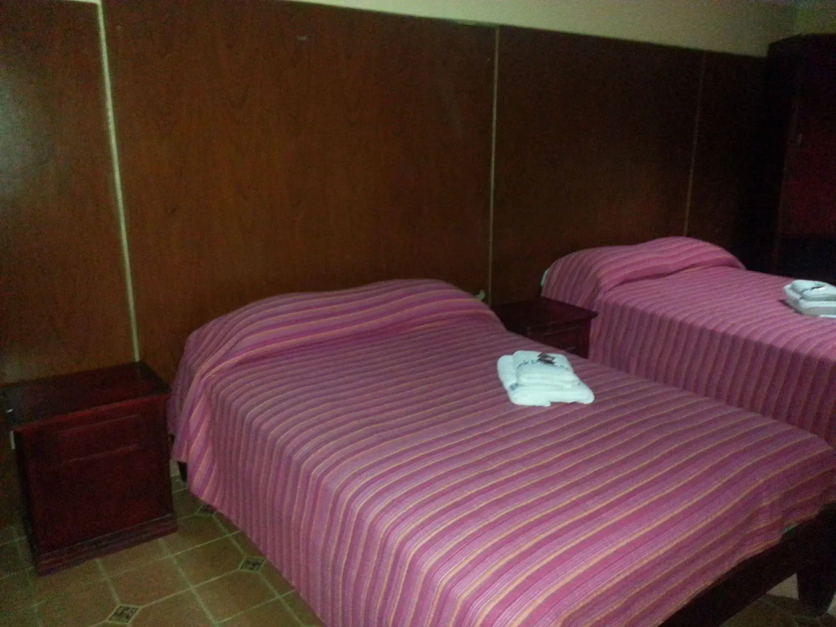 Express Inn Panama International Airport Hostel