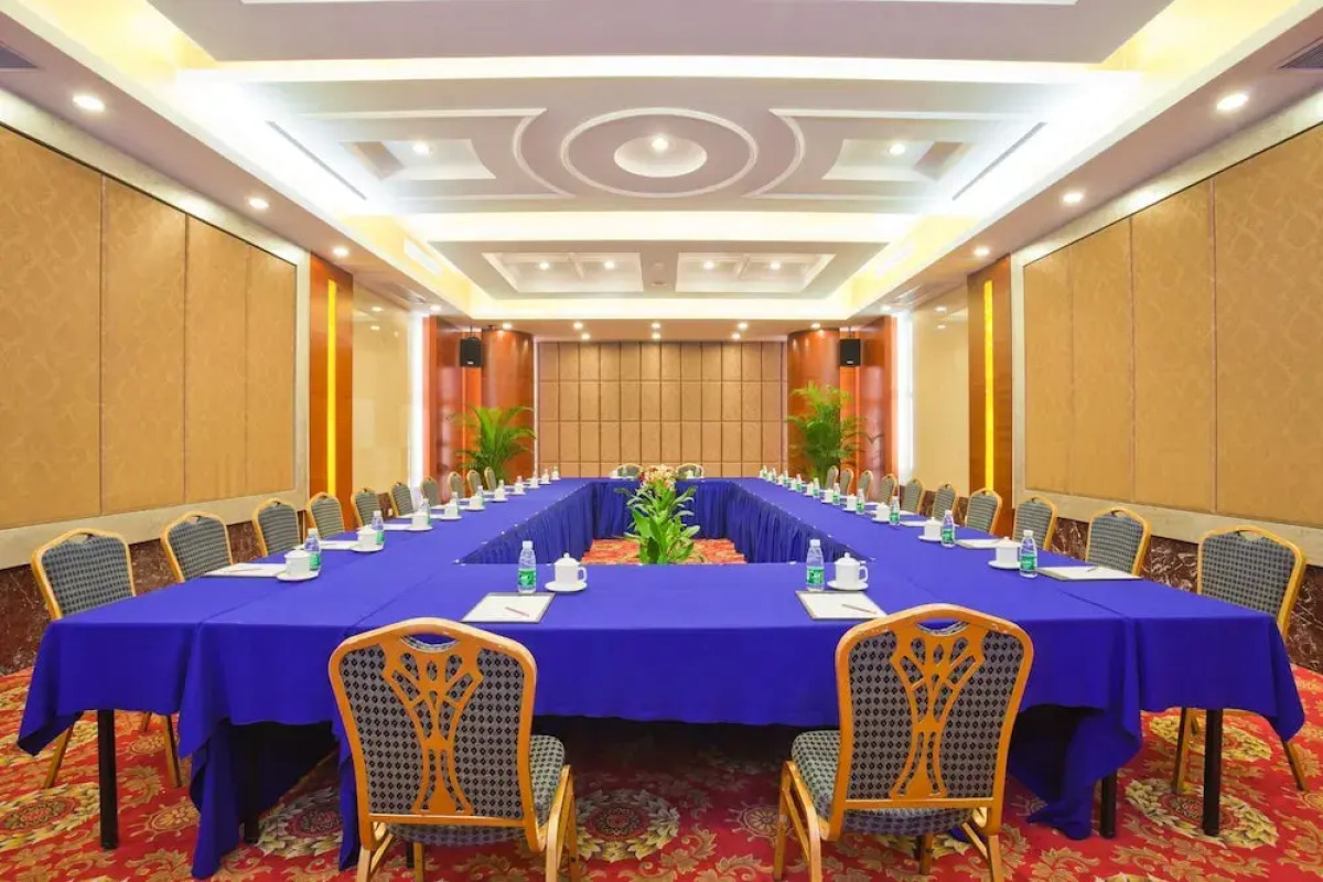 Отель Sanya Baohong