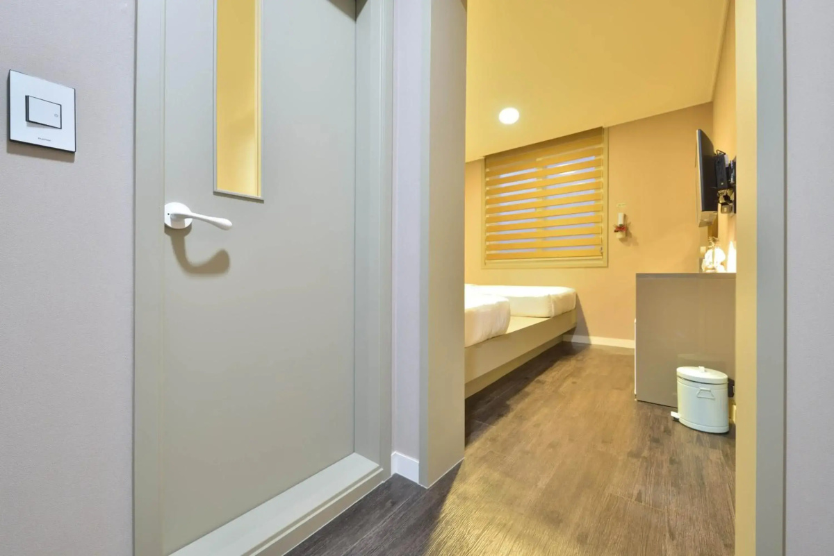 WITH U Hotel & Guesthouse