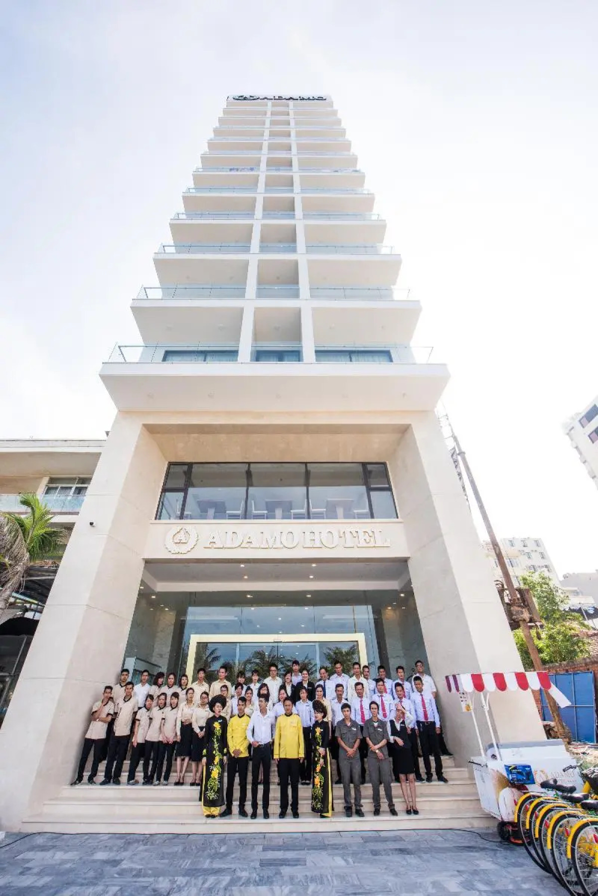 Yarra Ocean Suites Danang