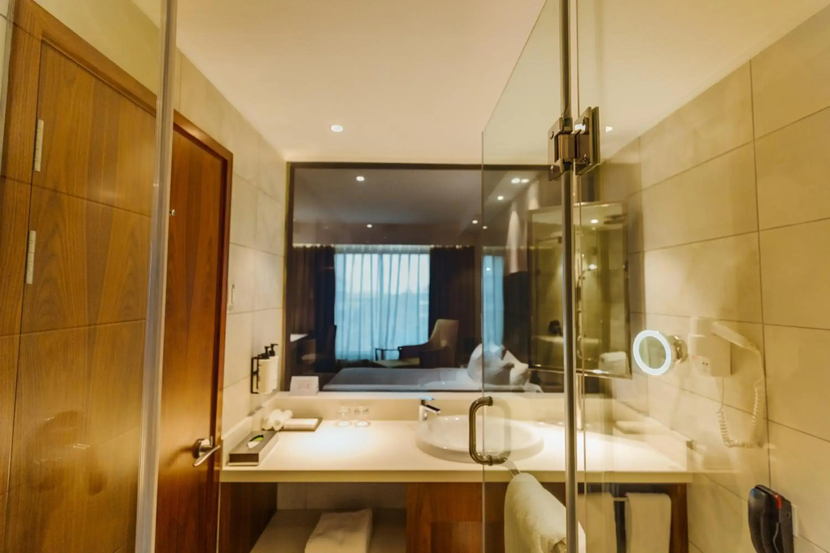 Отель Crowne Plaza Nairobi Airport, an IHG