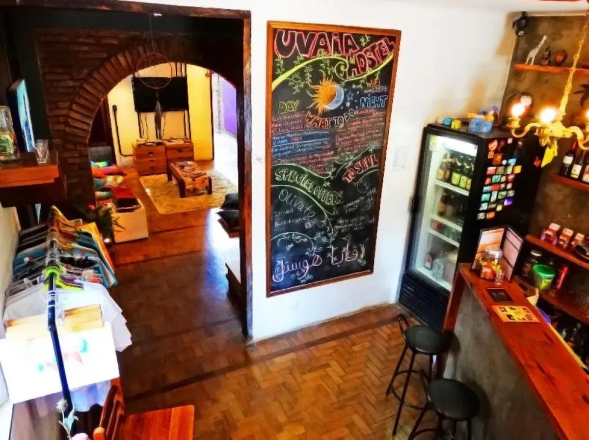 Uvaia Hostel