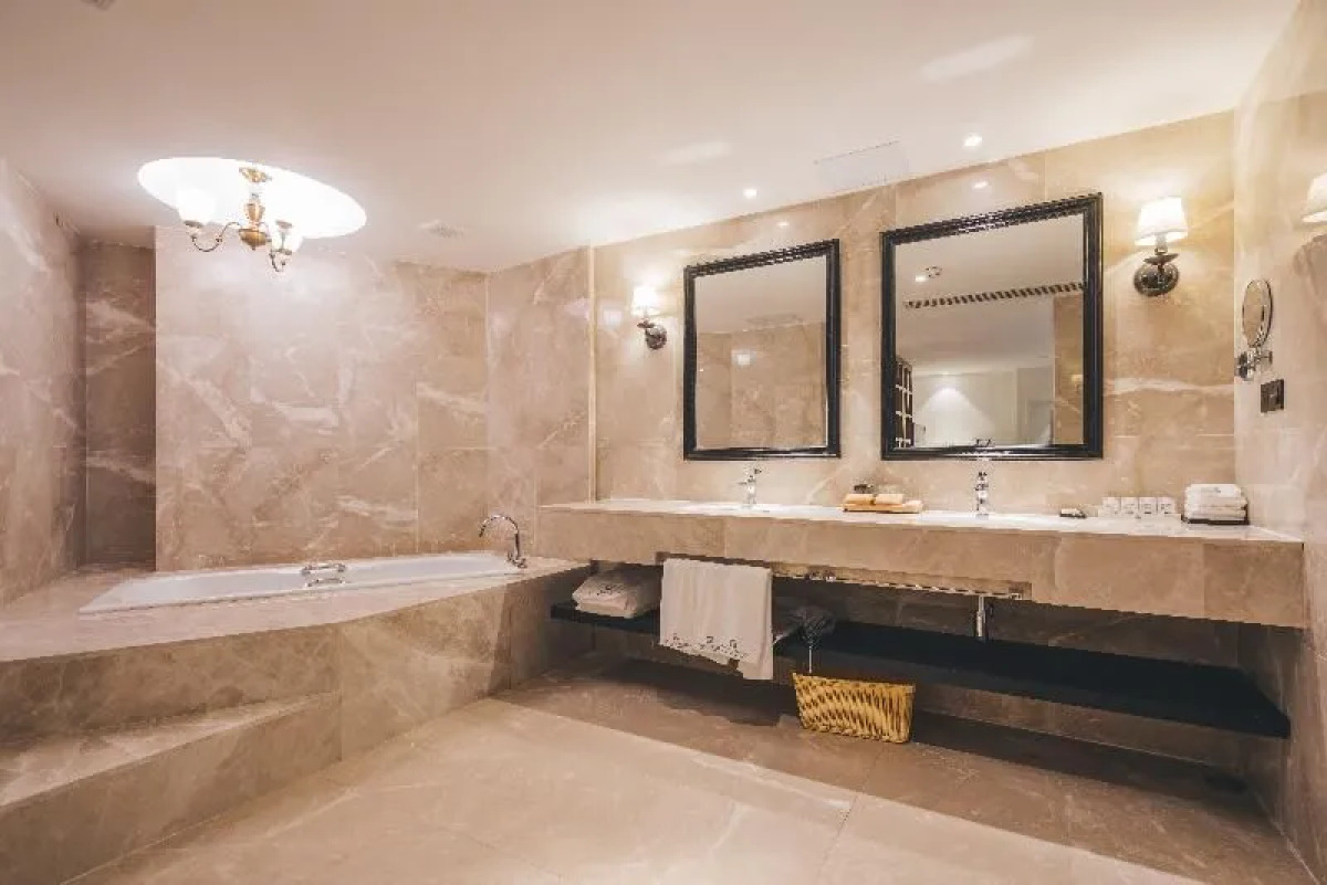 Rezen Retreat City Qiyu