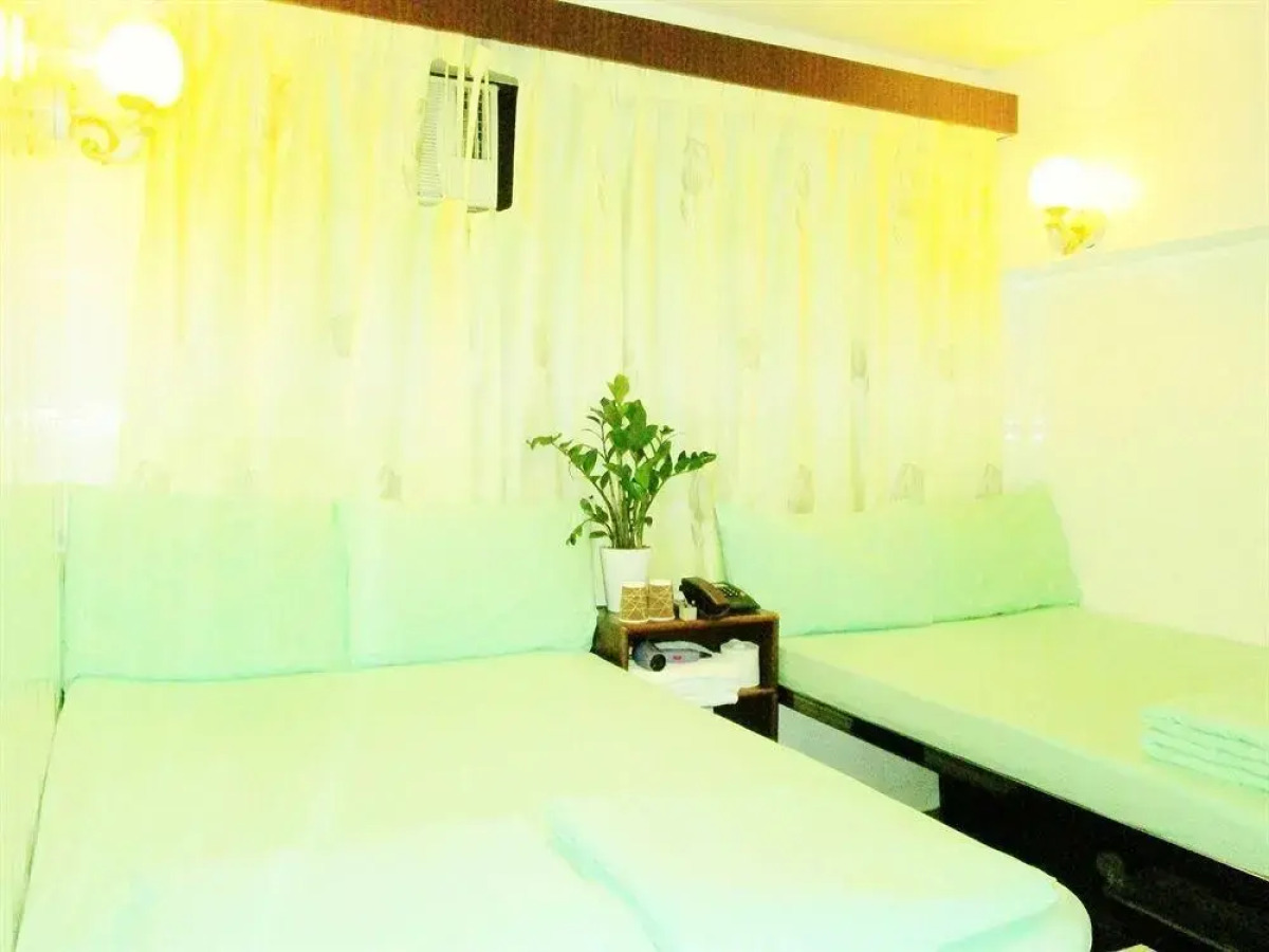 Las Vegas Guest House Carlton Group Of Hostels